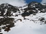 Pohľad na prah západného kotla Gjuratindu, ktorým som pôvodne zamýšľal dnes lyžovať v závere túry, je v minimálnych snehových podmienkach a je jasné, že na ďalší pokus v tejto sezóne už nebude dosť snehu