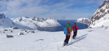Sponad Breidtindvatnet sa nám v plnej kráse znova ukazuje malebný Mefjord