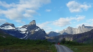 Po štyroch dňoch sa vyčasuje aj v Romsdale, a tak ihneď mierime do jeho srdca - do doliny Venjesdalen