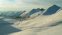 Zadná časť doliny Ljosadalen, ktorou sa niekoľko kilometrov tiahne moja osamotená lyžiarska stopa