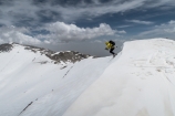 Z vrcholových prevejov sa s chuťou púšťame do lyžovania (fotil Robo)