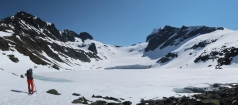 Nasledujúci deň si pre zmenu servírujeme skialpinistickú túričku v masíve Austanbotntind