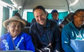 Kolektívna jazda naspäť do Huarázu s vysmiatymi domácimi