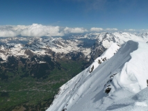 Výhľady z Eigeru na jarný Grindelwald, Alpy
